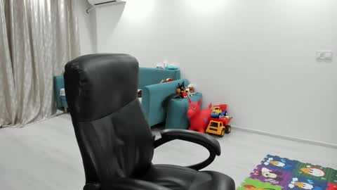 Snapshot of fetishcatalea chatting on October 9, 6:35 pm Catalea DM online show from October 9, 6:35 pm