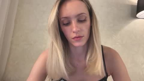 Lisa online show from October 20, 9:58 am