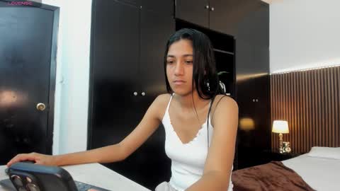 Freyja  online show from October 9, 5:40 pm