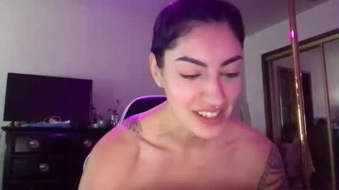 fgsammie online show from October 30, 10:43 pm