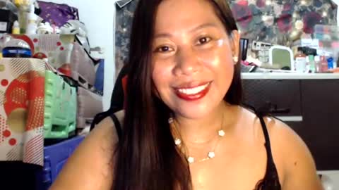 filipina beauty. online show from July 4, 10:30 am