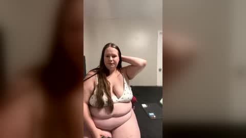 Filthyvanillagirl online show from July 4, 5:44 am