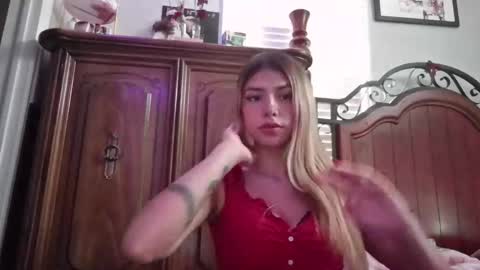 findombratty online show from April 8, 8:01 pm