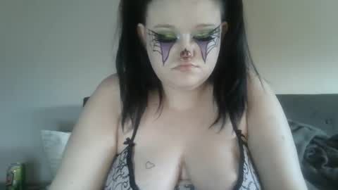 Snapshot of findommefoxi chatting on September 10, 11:17 pm findommefoxi online show from September 10, 11:17 pm