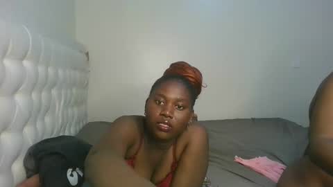 melanie online show from November 3, 2:12 am