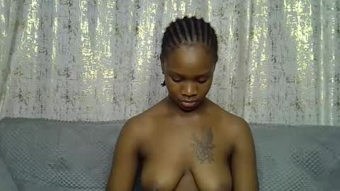 fine_queen12 online show from May 22, 6:47 pm
