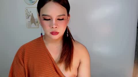 Jasmine online show from May 29, 4:43 am
