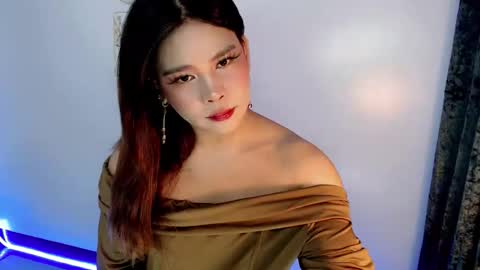 Jasmine online show from February 10, 11:52 pm