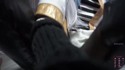 finleyfae online show from September 9, 5:02 pm