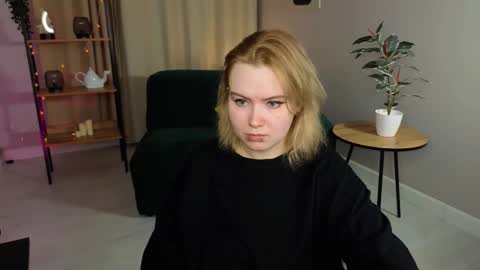 Fiona online show from March 26, 10:15 pm