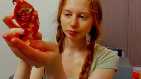 fire_luna online show from December 23, 11:47 am