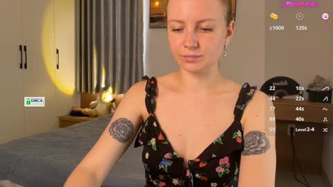 Liss  online show from December 25, 4:44 am