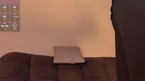 Alex online show from October 5, 6:04 pm