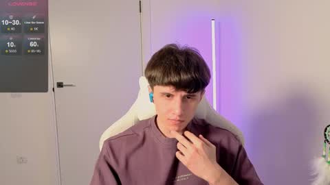 first_mark online show from April 25, 3:20 pm