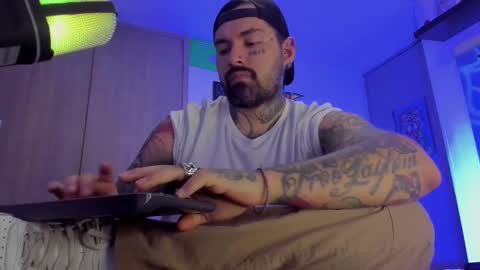 fisherrman666 online show from October 31, 3:56 pm