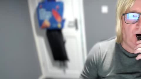 hornydog online show from January 11, 12:05 am