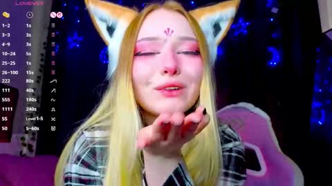 Sophie online show from March 25, 4:08 am