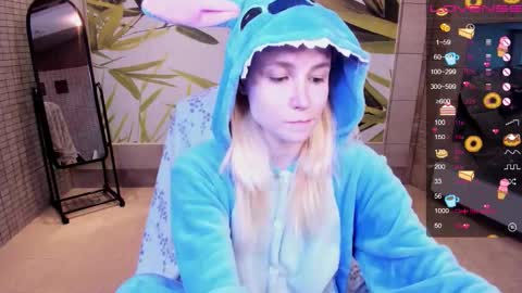 FlexiMona online show from January 18, 10:02 am