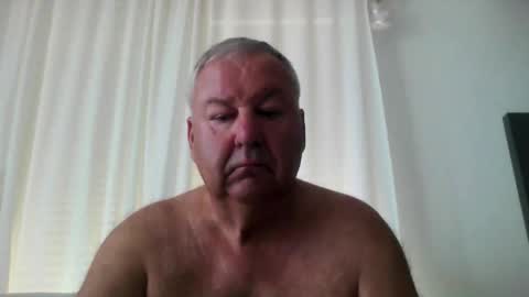 flo221222 online show from May 22, 1:40 pm
