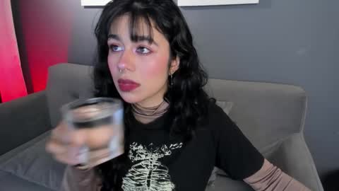 Its a pleasure to meet you. Im Flower. Help me reach 1k. Follow me. online show from February 21, 11:57 am