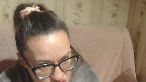 say meow and send tip  online show from December 20, 10:44 am