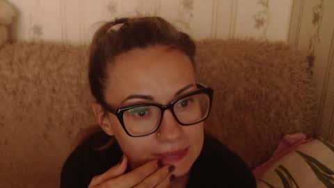 say meow and send tip  online show from September 20, 10:29 am