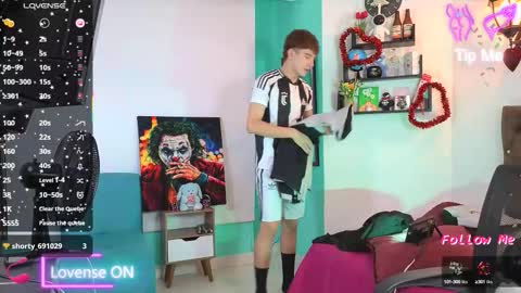 flowers109 online show from September 10, 11:17 pm