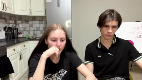 flowerscouple online show from February 21, 10:24 pm