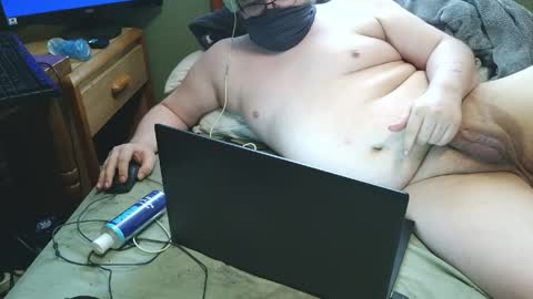 flufferbutt2 online show from April 19, 1:23 pm