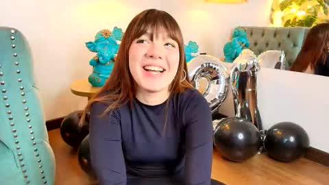  FLUFFY BUBBLE  online show from September 21, 3:54 am