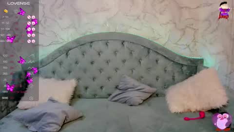 Snapshot of flufyfoxx chatting on September 24, 3:13 am Lina online show from September 24, 3:13 am