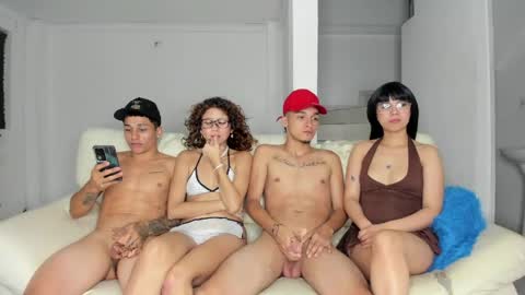 fluvercat online show from April 18, 3:19 am