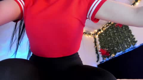 Snapshot of flylia_ chatting on January 3, 7:07 pm lia online show from January 3, 7:07 pm