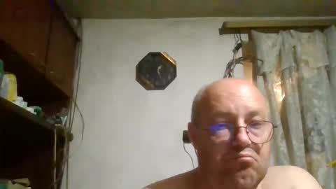 Snapshot of fm_group_nederland chatting on September 14, 10:22 pm VIP Magnolia online show from September 14, 10:22 pm
