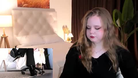 Molly online show from September 16, 12:34 am