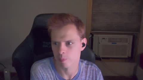 Snapshot of forever_broken chatting on September 27, 5:27 am forever_broken online show from September 27, 5:27 am