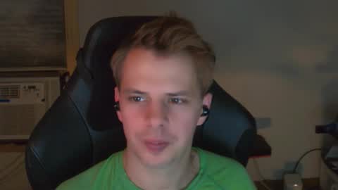 forever_broken online show from December 2, 6:34 am