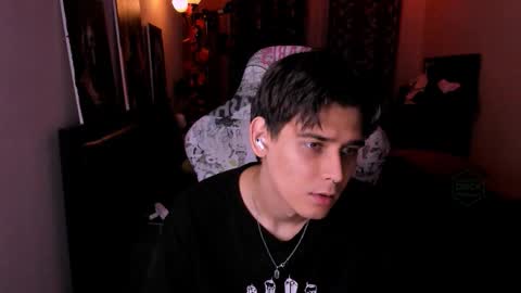 Foxicfu online show from March 27, 3:46 pm