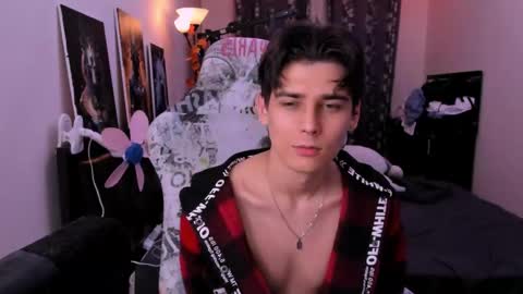 Foxicfu online show from April 14, 3:04 pm