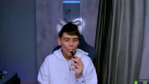 Foxicfu online show from February 10, 12:50 pm