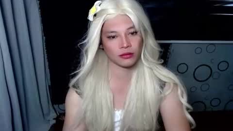 KITTY online show from November 12, 2:58 am