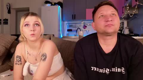 We are a couple Leo and Sofiayou are always welcome here online show from April 20, 10:24 pm