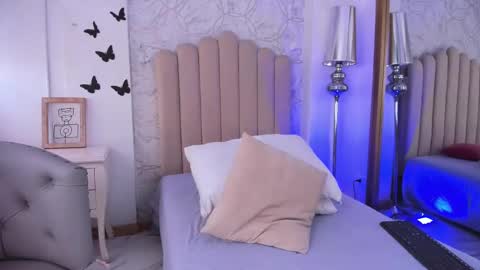 Foxy online show from September 22, 7:29 pm