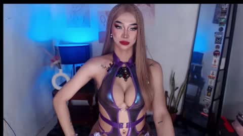 Snapshot of foxy_goddess chatting on October 3, 2:10 am foxy_goddess online show from October 3, 2:10 am