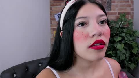 Loren online show from April 13, 11:03 am