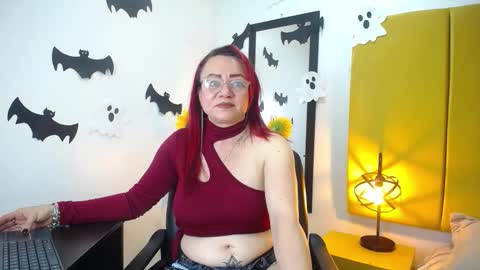 Foxy miilf online show from October 25, 1:22 pm