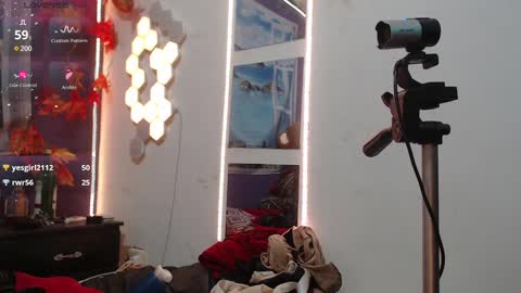 Snapshot of foxy_pet2 chatting on March 6, 2:41 am my name is Sofhia but you can call me any name you like Sir online show from March 6, 2:41 am