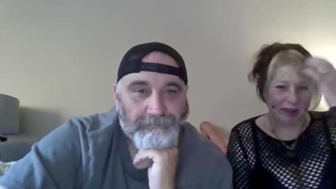 foxyfang online show from October 31, 3:23 pm