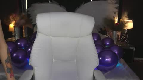 Maya online show from January 14, 3:20 pm