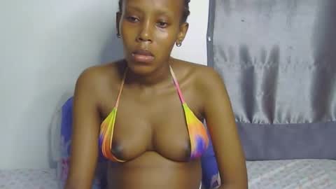 foxypennyy online show from November 19, 9:30 am